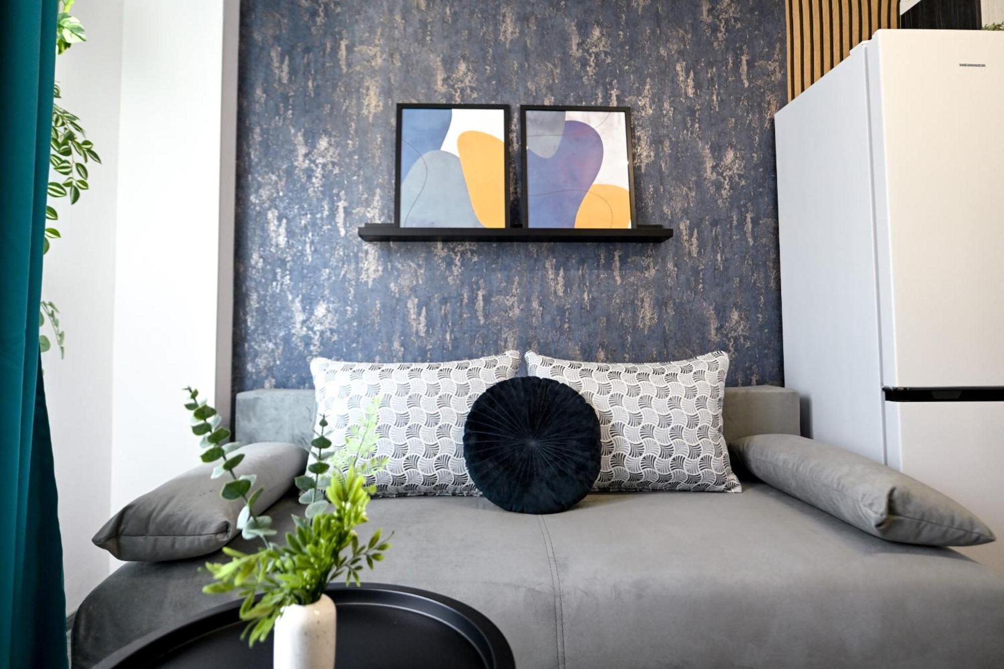 בוקרשט Old Town Charm - Modern & Comfortable Accommodation In The Heart Of The City מראה חיצוני תמונה