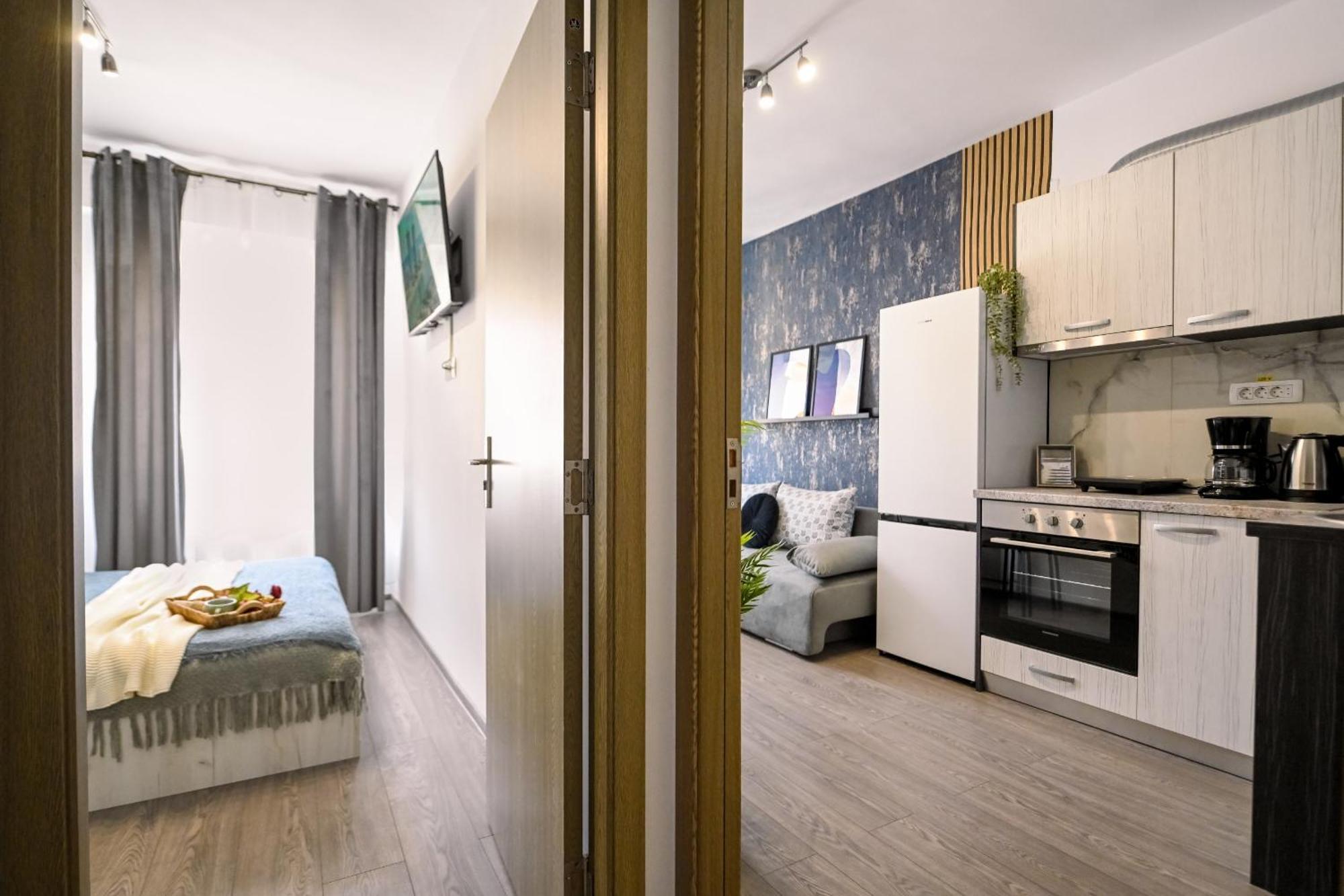 בוקרשט Old Town Charm - Modern & Comfortable Accommodation In The Heart Of The City מראה חיצוני תמונה