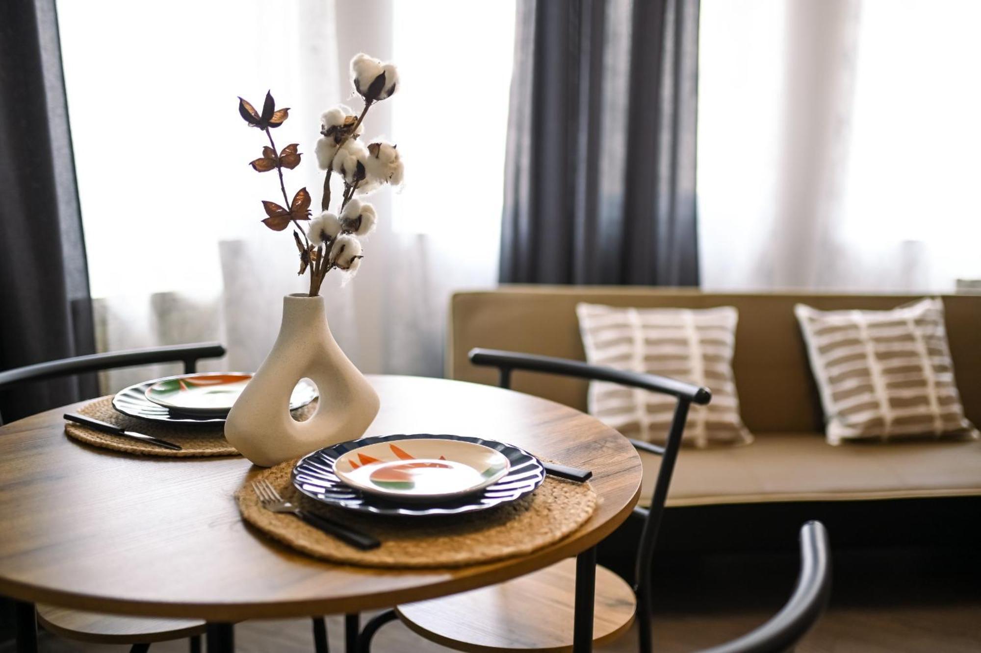 בוקרשט Old Town Charm - Modern & Comfortable Accommodation In The Heart Of The City מראה חיצוני תמונה