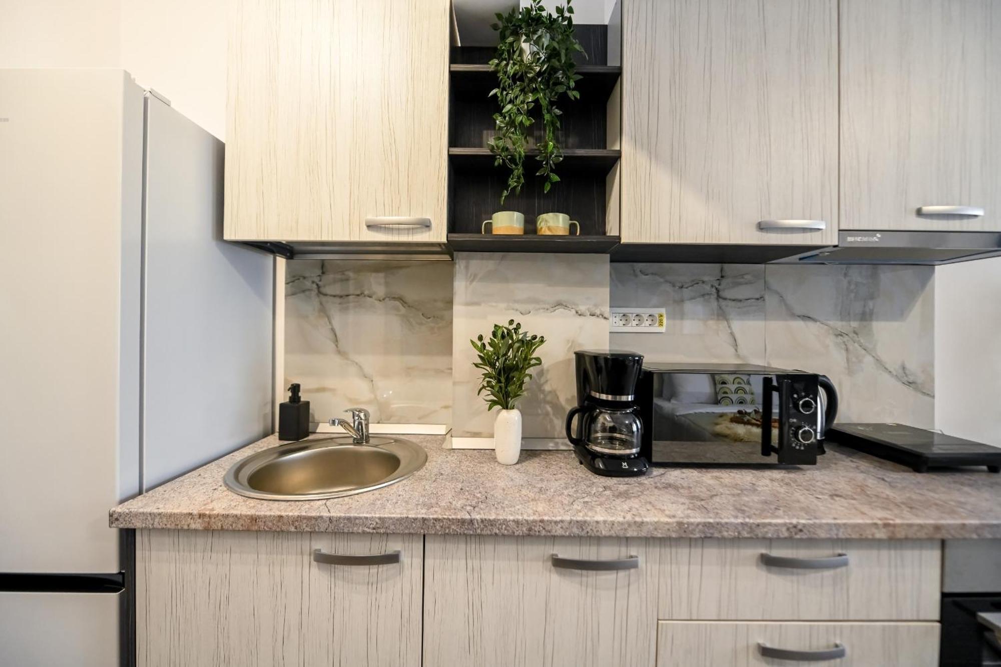בוקרשט Old Town Charm - Modern & Comfortable Accommodation In The Heart Of The City מראה חיצוני תמונה